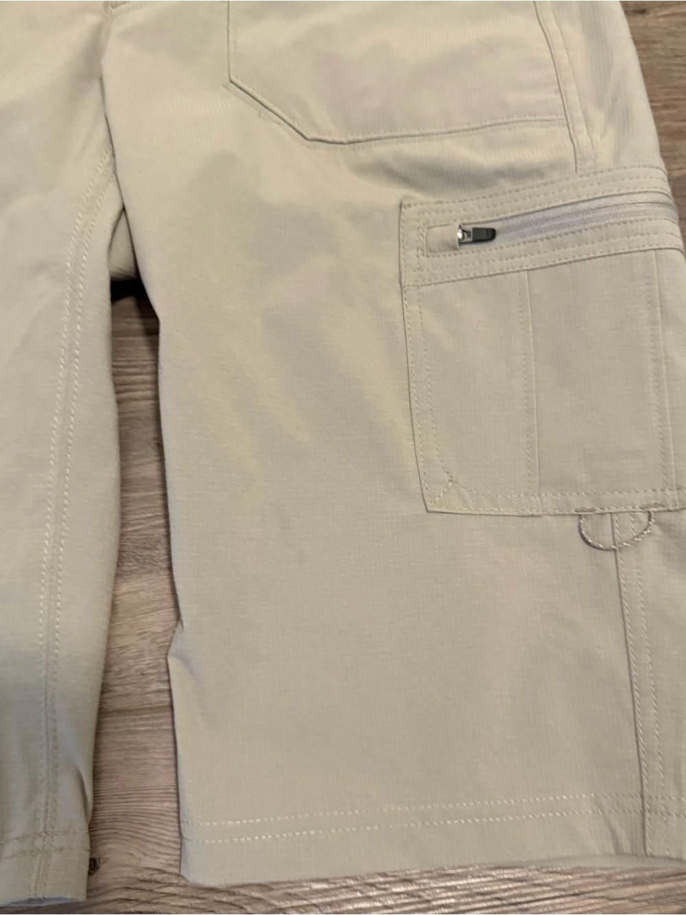 Kuhl Bermuda Roll Tab Shorts Size 2 - Picture 2 of 6